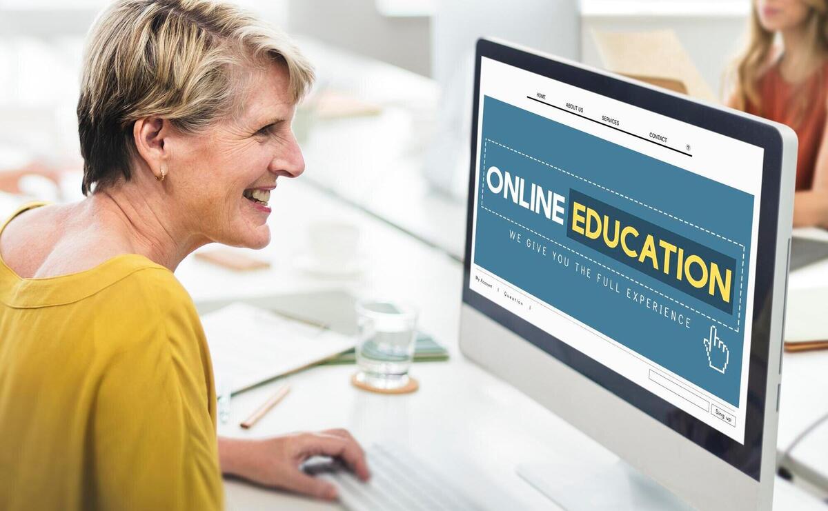 Online Education Homepage E-learning Technology Concept