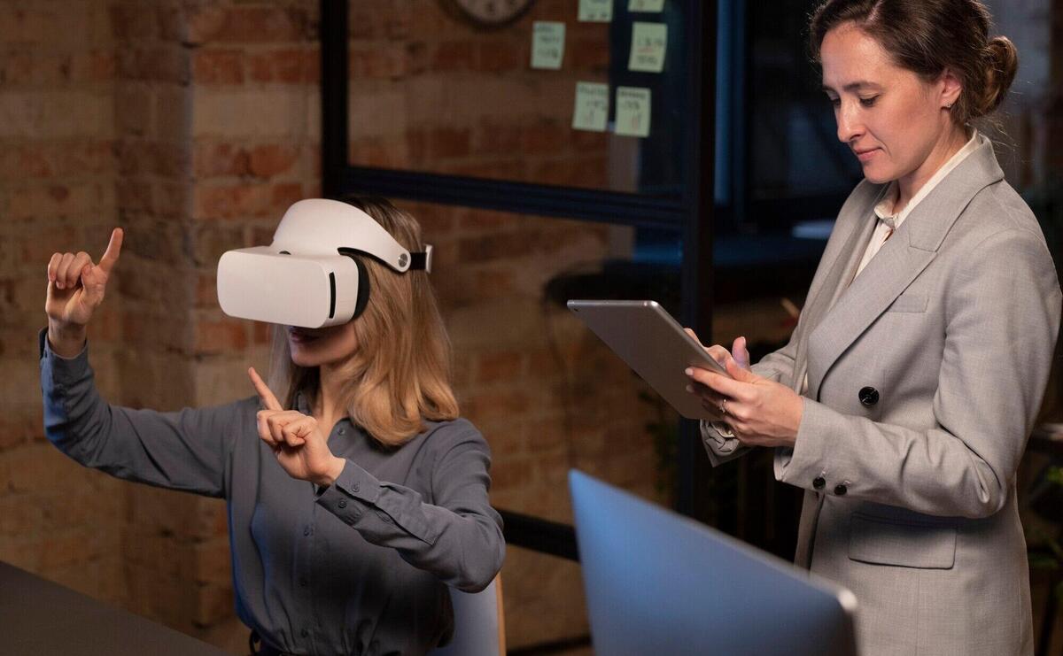 Woman analyzing how people use vr glasses